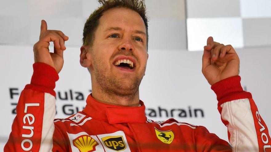 Vettel repite victoria en Baréin y Alonso acaba séptimo