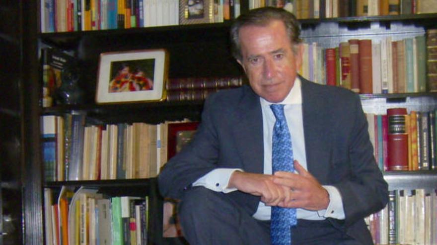 Enrique Rojas en su despacho de Madrid