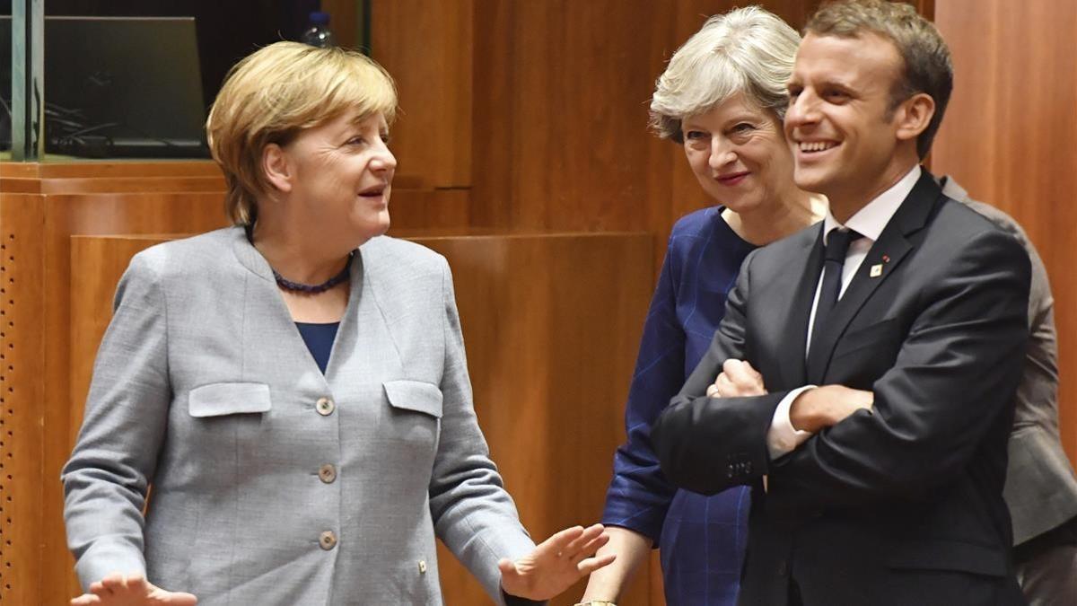 Angela Merkel. Theresa May y Emmanuel Macron, en la cumbre de jefes de Estado y de Gobierno de la UE en Bruselas