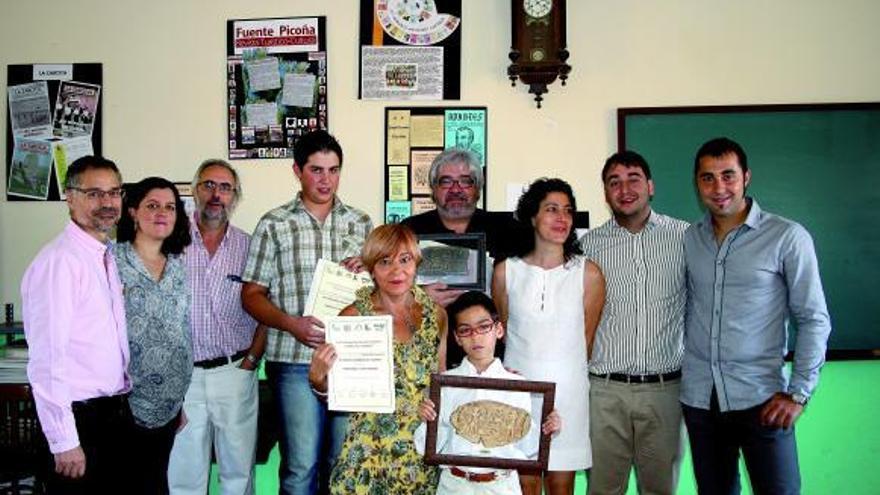 Entrega de premios  en Villardefrades a  los ganadores del  V Concurso de relatos