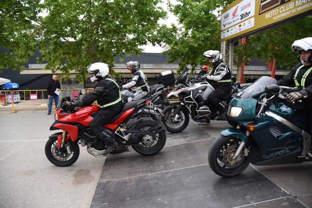 Desenes de motos arranquen la seva marxa a Manresa