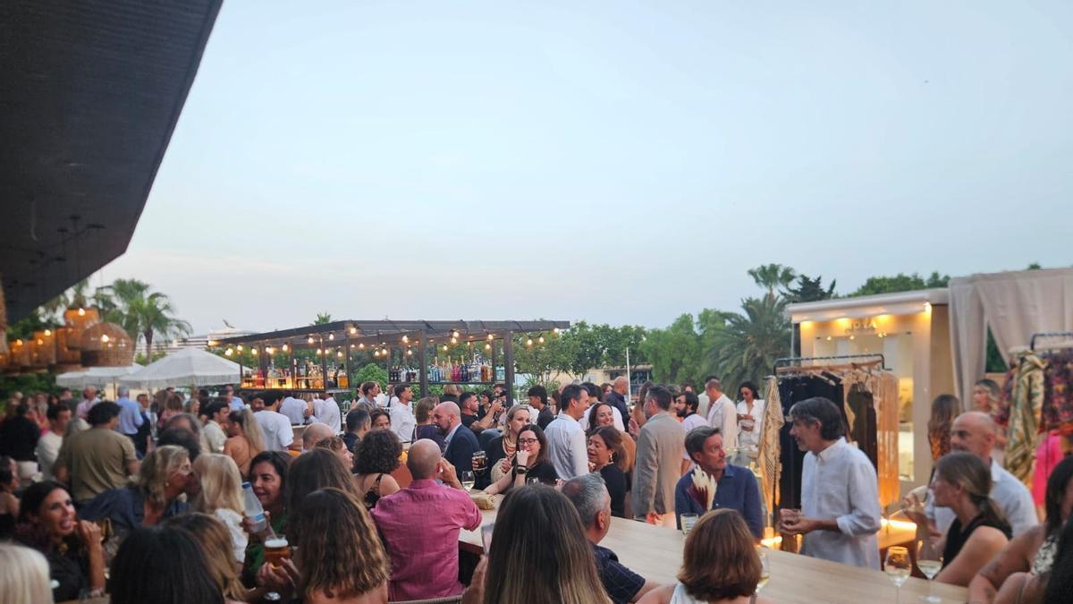 Las fotos de la fiesta de inauguración de la nueva discoteca Mar Salada, en el Club de Mar de Palma