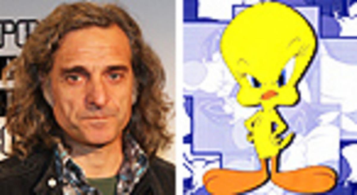 El dissenyador David Dalmau i el dibuix animat Piuet.