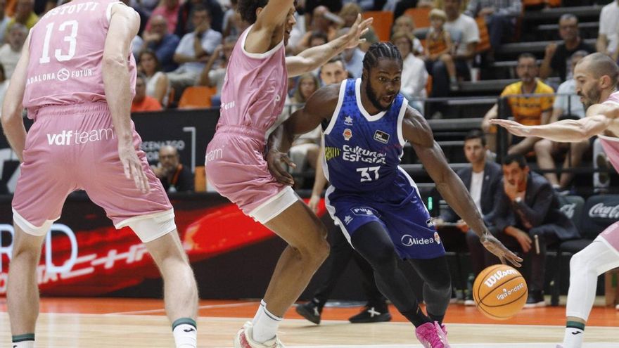 Ojeleye lidera la primera victoria taronja en Liga