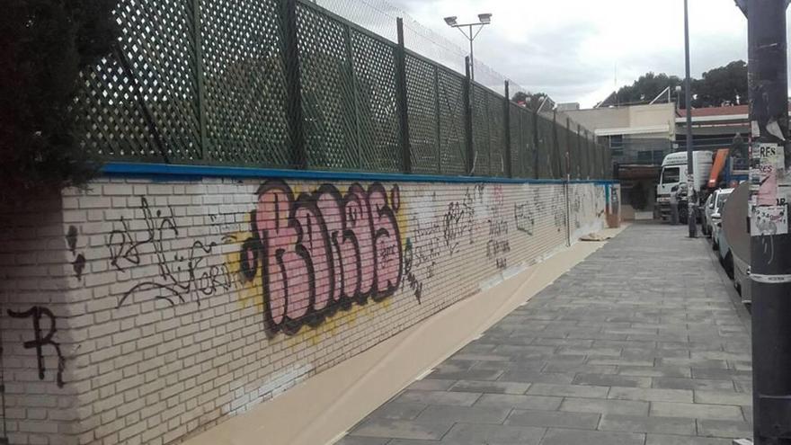 Grafitis para el muro del Murcia Club de Tenis