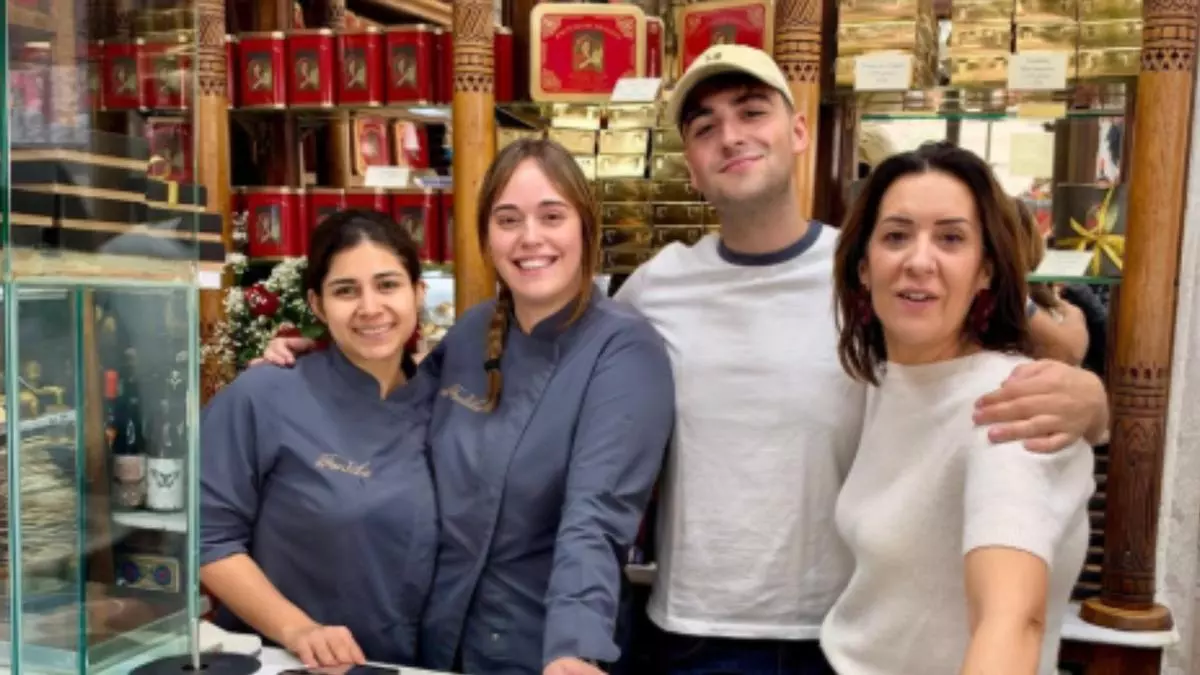 La histórica confitería de Zaragoza que ha conquistado a Juanjo Bona: “Nos conquistó con su amabilidad y cariño”