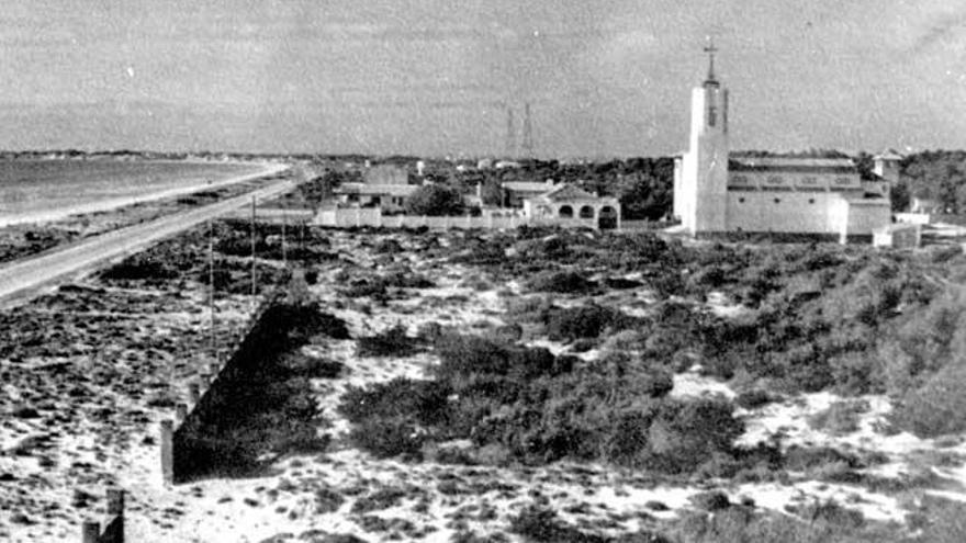 La iglesia de Las Maravillas en los años 40.