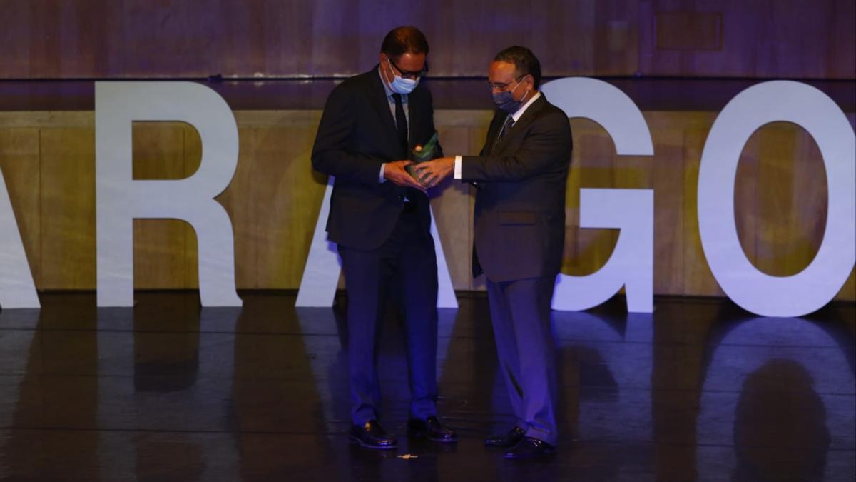 Sergio Alarcón, consejero delegado de la Terminal Marítima de Zaragoza y Javier Moll, presidente de Prensa Ibérica