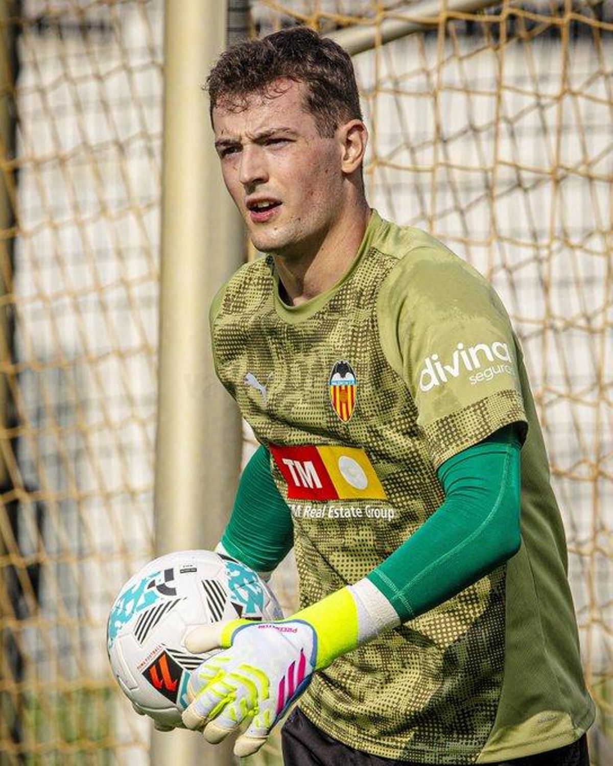 Julen Agirrezabala entrenando