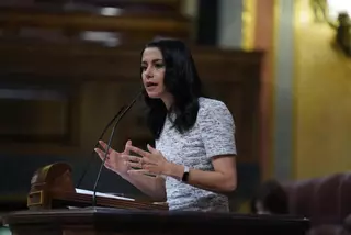 Arrimadas carga contra las medidas "populistas" de un Gobierno "desastroso"