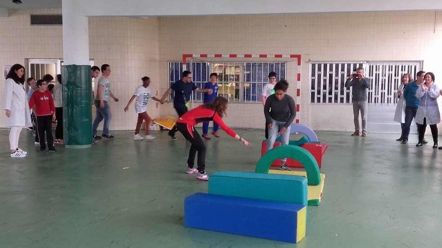 Deportistas de elite viven una jornada con alumnos del María Mariño