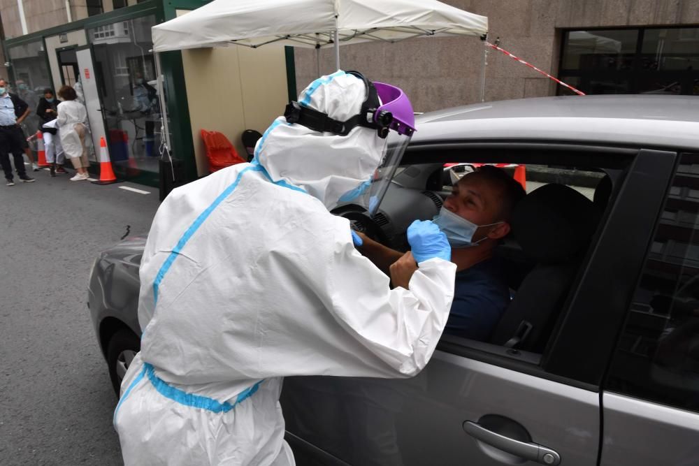 Realización de pruebas PCR en el centro de salud de O Ventorrillo