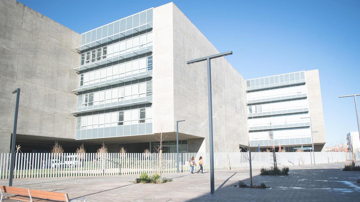 Archivo - Edificio de las consejerías de la Junta en Mérida III Milenio.