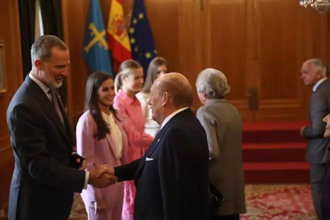 EN IMÁGENES: La Familia Real recibe a las medallas de Asturias, hijos Predilectos e hijo adoptivo 2023