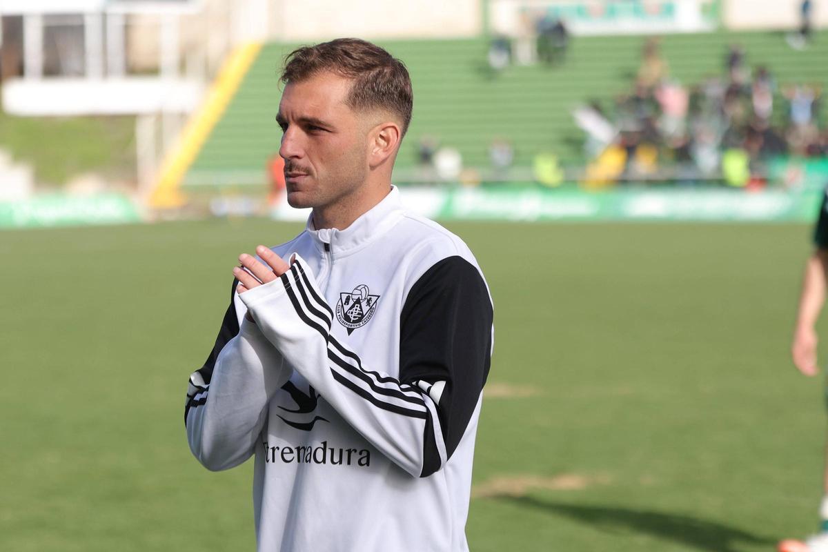 Deco, capitán del Cacereño.