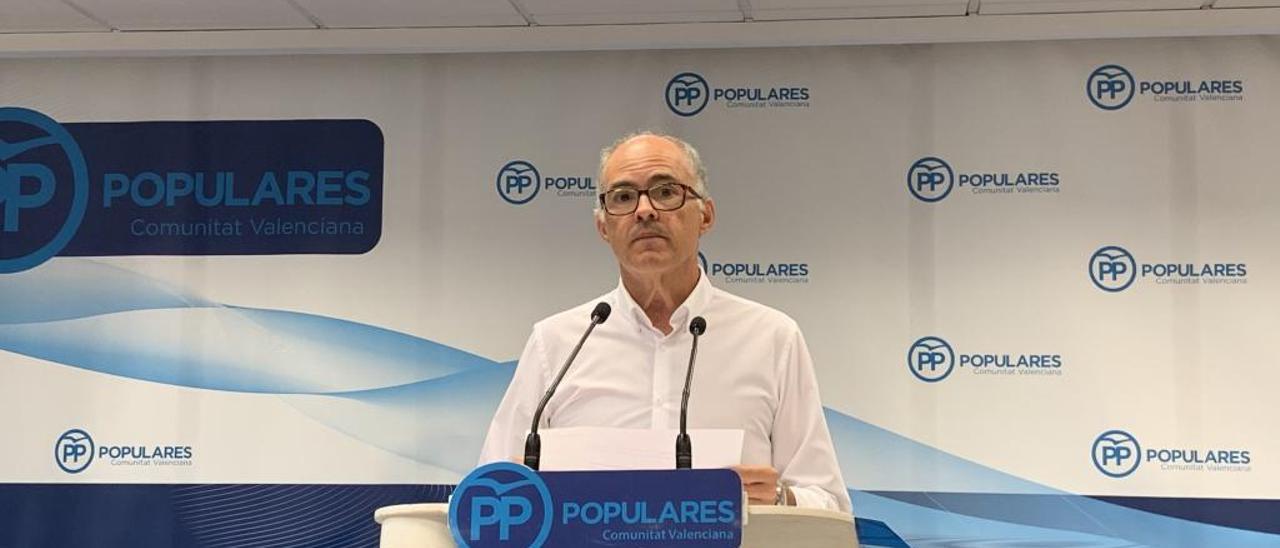 Fernando de Rosa: &quot;Mi objetivo  diario es andar diez kilómetros&quot;