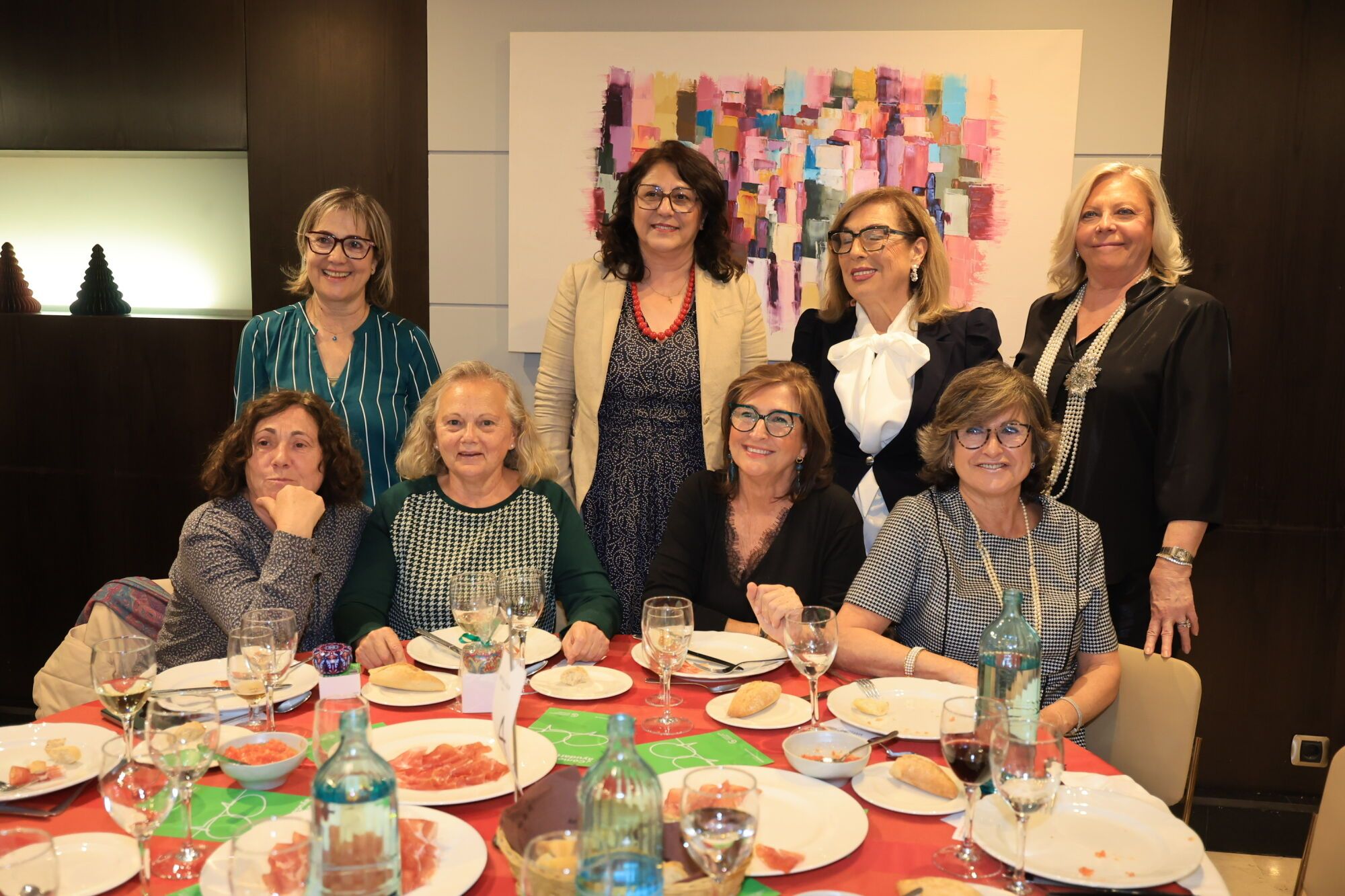 La AECC rinde homenaje al voluntariado en su tradicional cena solidaria