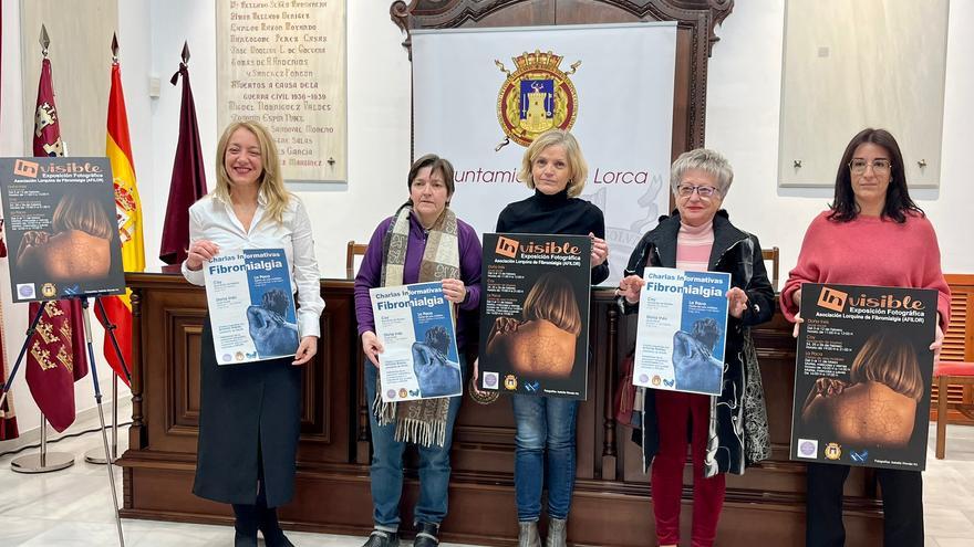 Una exposición itinerante visibilizará la fibromialgia en Lorca