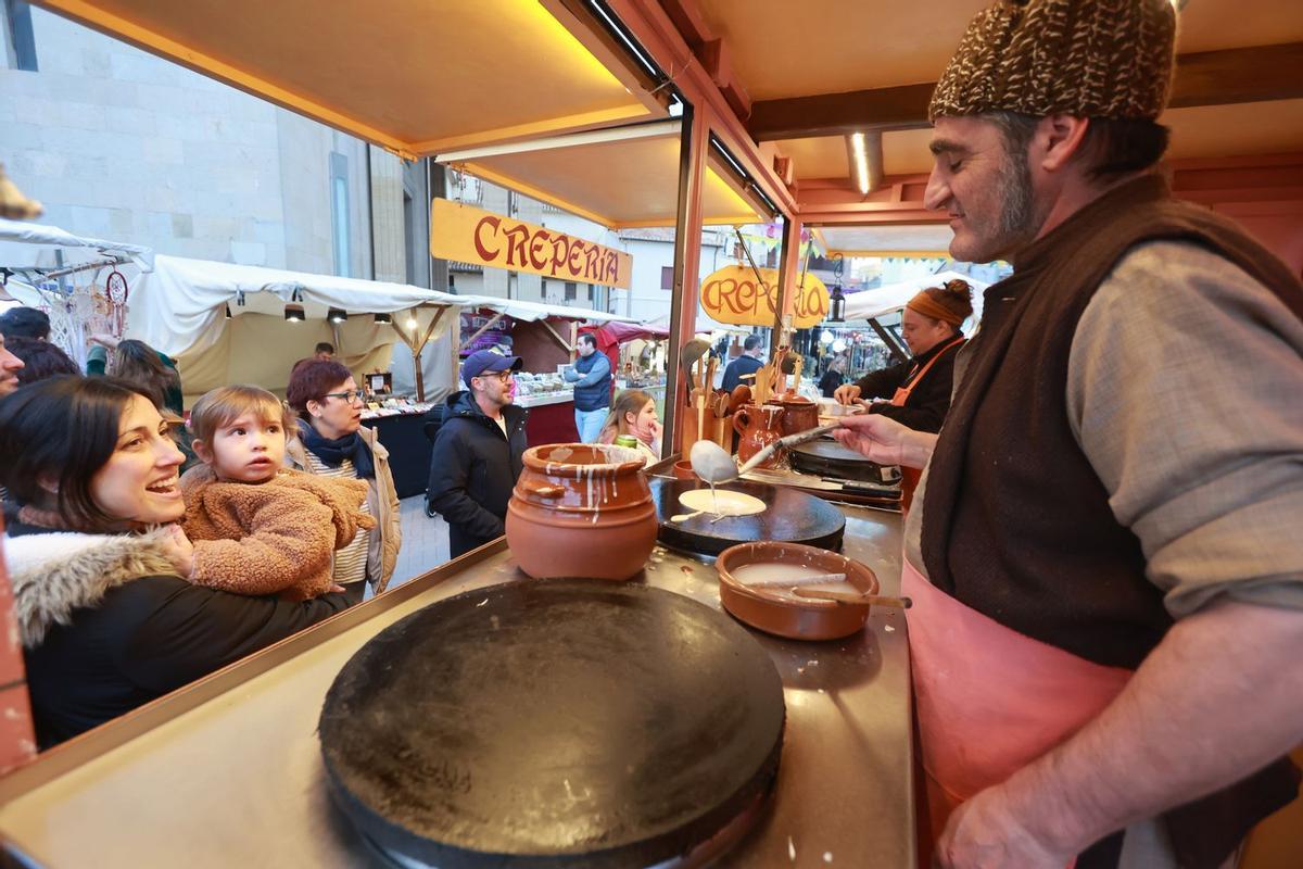 La gastronomía es uno de los atractivos del mercado medieval de Vila-real.