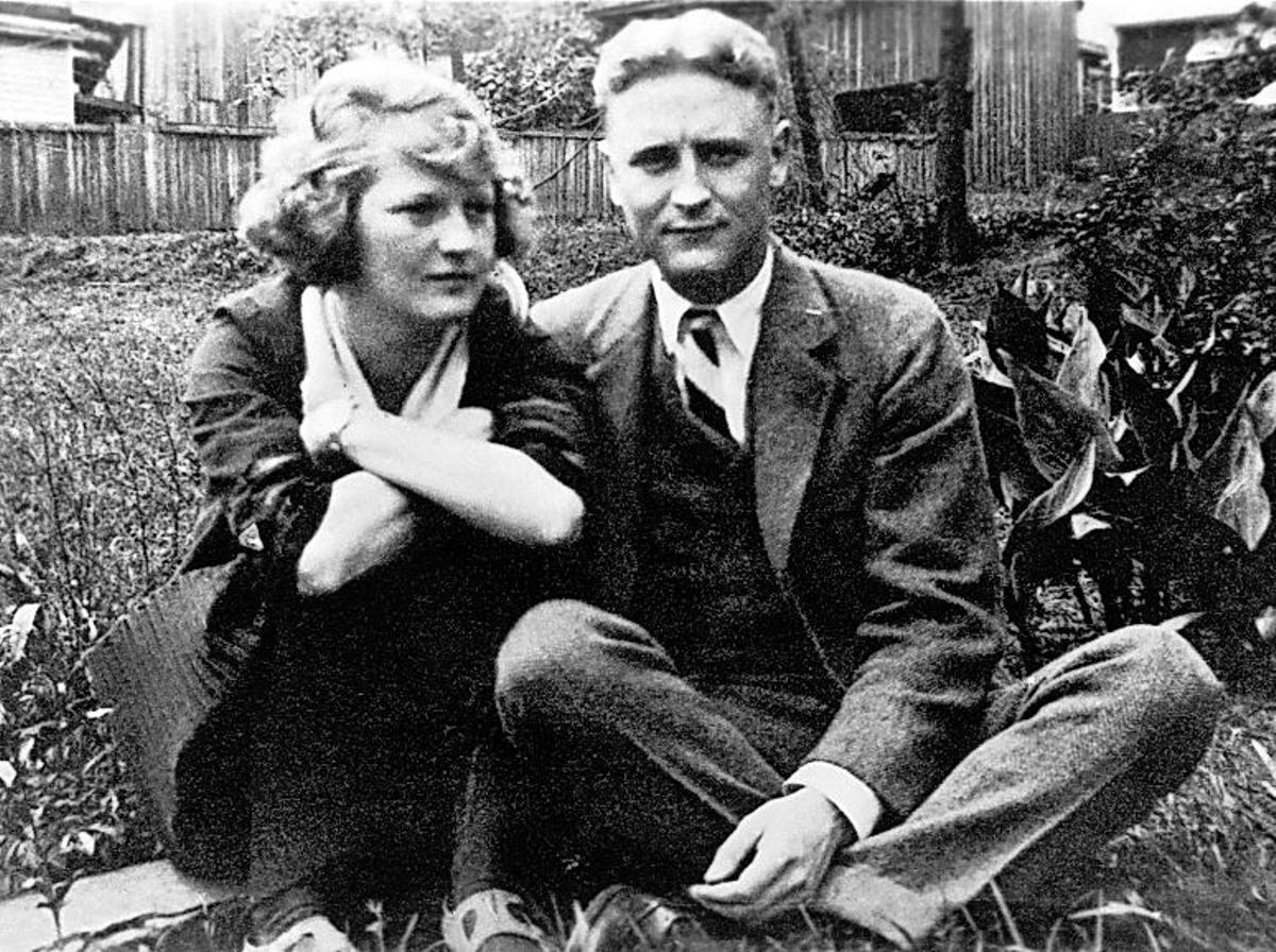 Zelda Sayre y F. Scott Fitzgerald, en 1919.