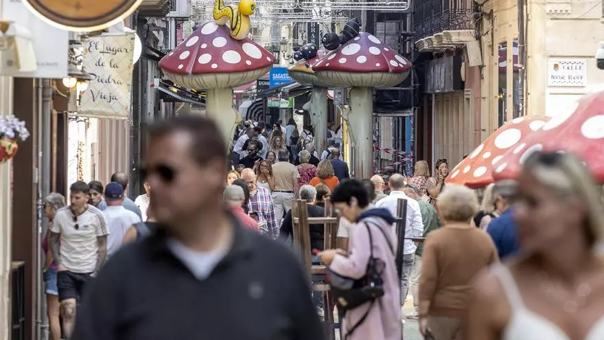 Vídeo | Así es la calle San Francisco, la de "las setas", en Alicante en "La calle es nuestra"