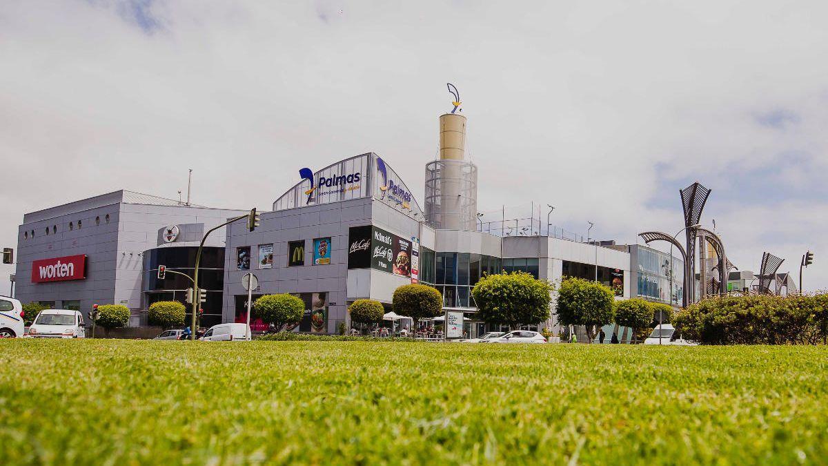 En estado crítico tras sufrir una parada cardiorrespiratoria en un centro comercial de Las Palmas de Gran Canaria