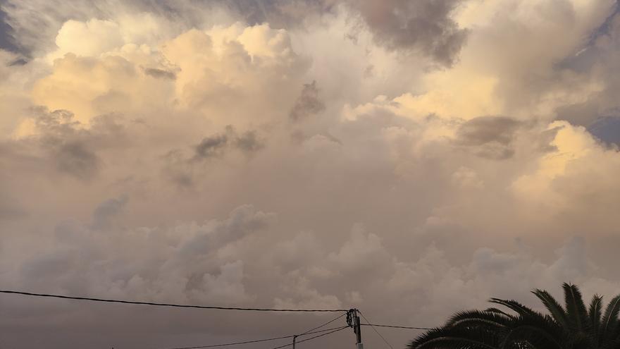 La tormenta llega a Tenerife