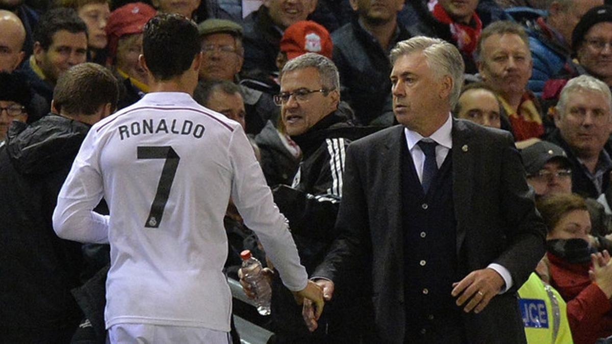 Carlo Ancelotti felicita a Cristiano Ronaldo tras sustituir al delantero portugués