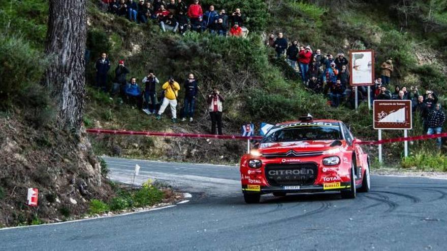 Pepe López, ganador del Rallye de La Nucía, durante uno de los tramos de la prueba.