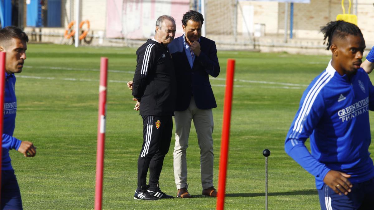 JIM, junto al jefe de los servicios médicos, Ireneo de los Mártires, en un entrenamiento.