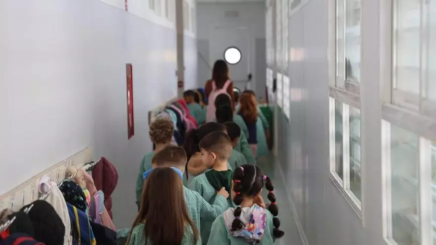 Primer simulacro de emergencias tras la dana en el Ceip Vil·la Romana de Catarroja