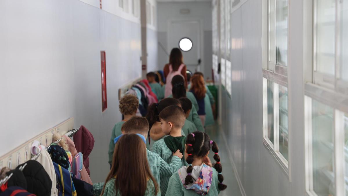 Primer simulacro de emergencias tras la dana en el Ceip Vil·la Romana de Catarroja