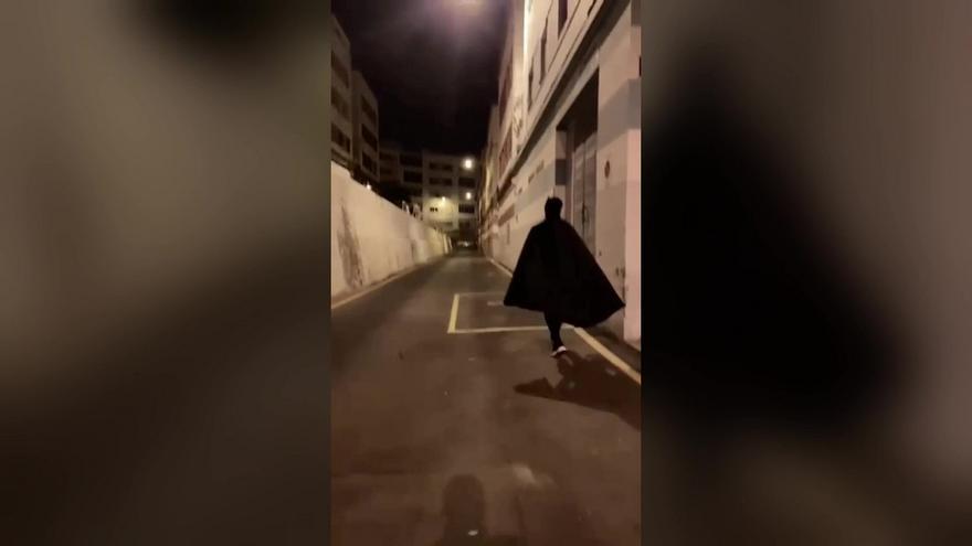 Un nuevo héroe llega a Gran Canaria: el Batman de La Isleta.