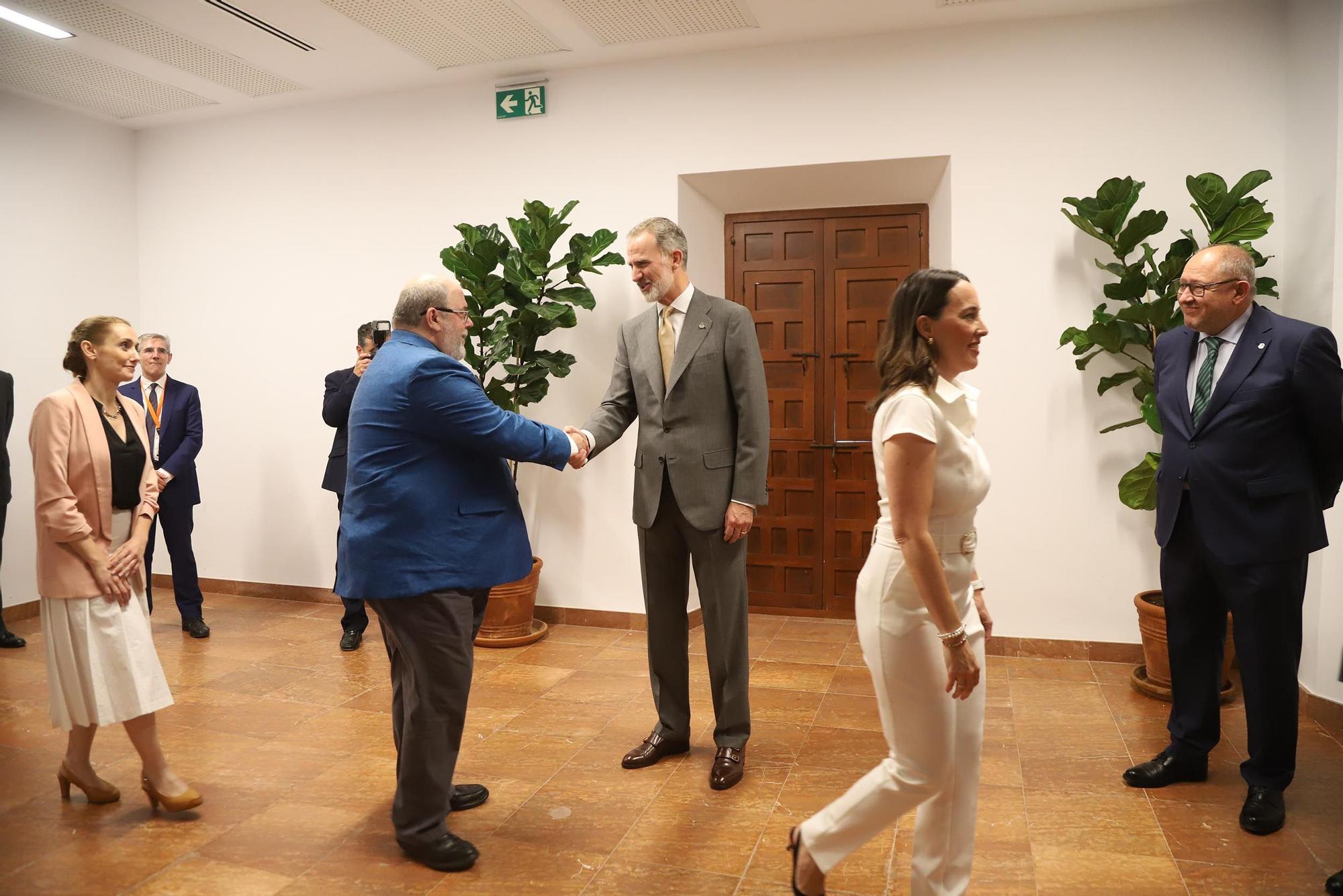 Felipe VI recibe la Medalla de Oro Averroes de la Universidad de Córdoba