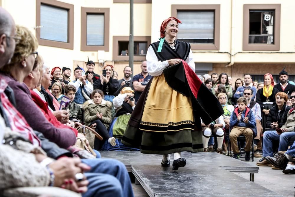 Día del Traje del País en Grao