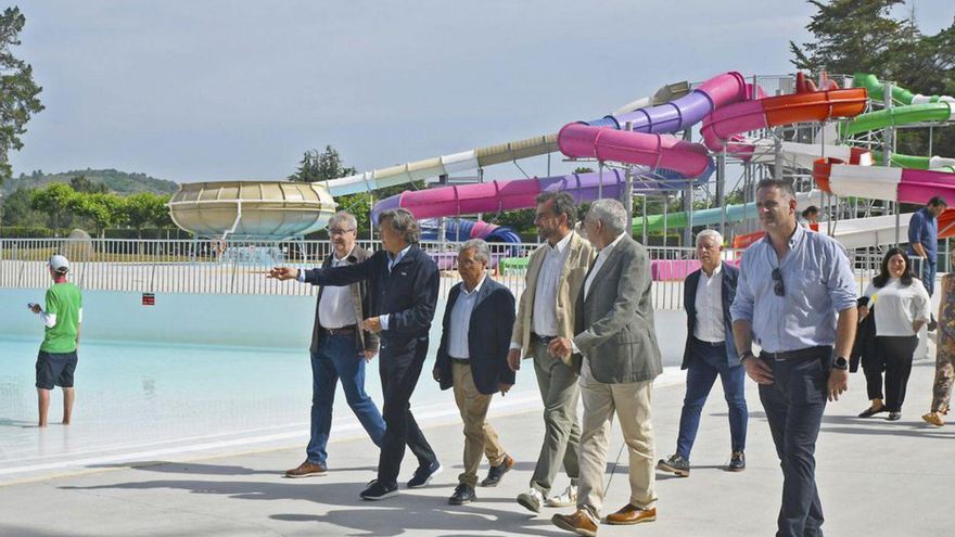 Visita institucional al parque acuático, este jueves. | Roi Cruz