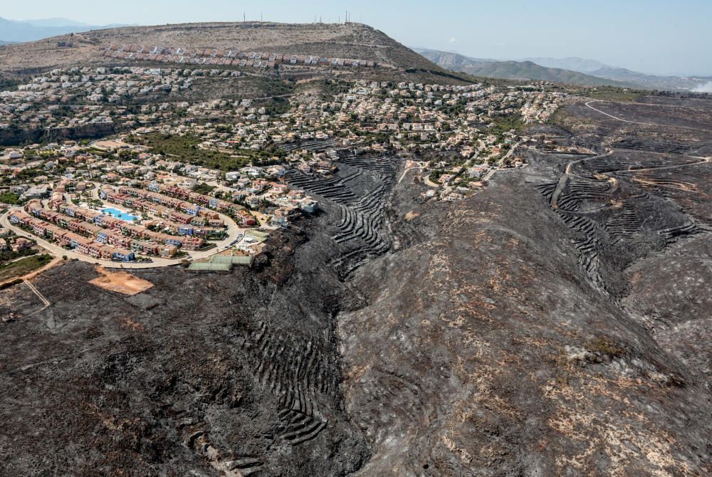 Vistas aéreas del incendio de Benitachell