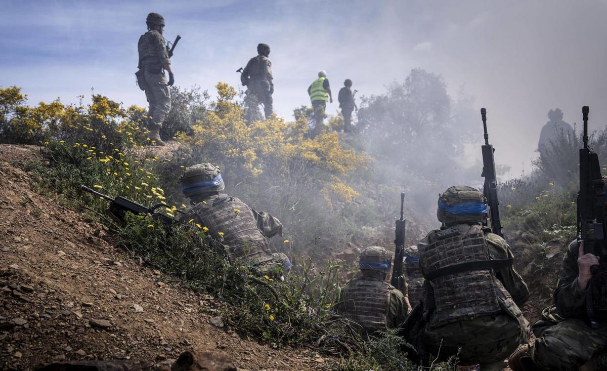 L’Exèrcit ensinistra l’elit de la defensa ucraïnesa en una base de l’Empordà L’Exèrcit ensinistra l’elit de la defensa ucraïnesa en una base de l’Empordà