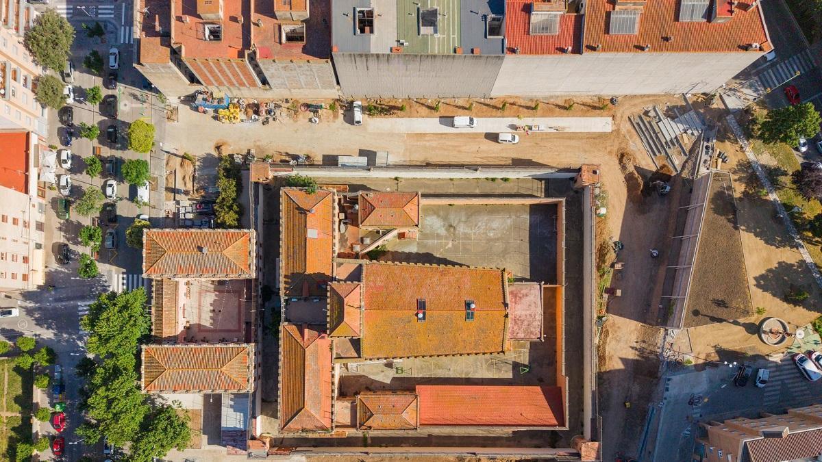 Vista aèria de les obres en l'espai urbanístic de l'entiga presó