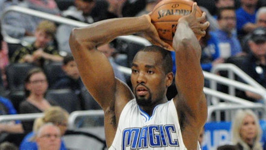 Serge Ibaka ha sido traspasado de Orlando Magic a Toronto Raptors