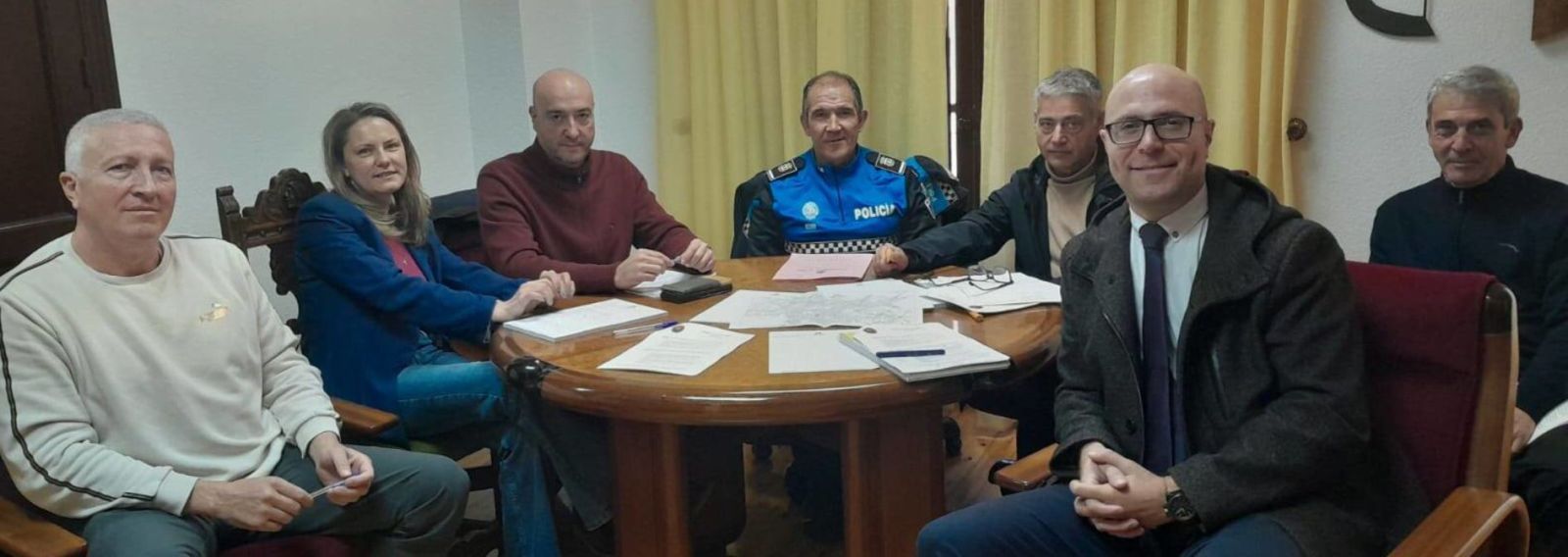 Un momento de la reunión para mejorar la seguridad vial en las avenidas Carlos Latorre y Ronda de Corredera. | C. T.
