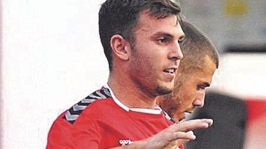 Guille Lozano, durante un partido con el Real Murcia.