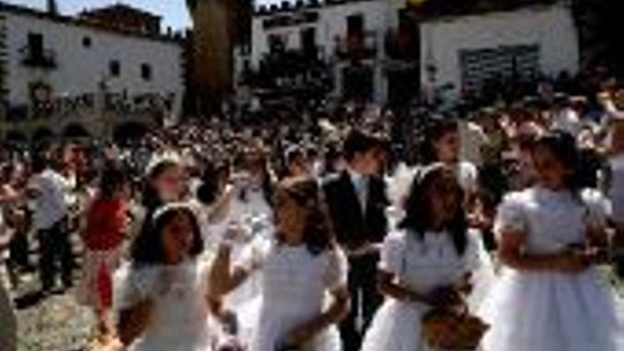 El mantel de la Ultima Cena sale en la procesión del Corpus Christi