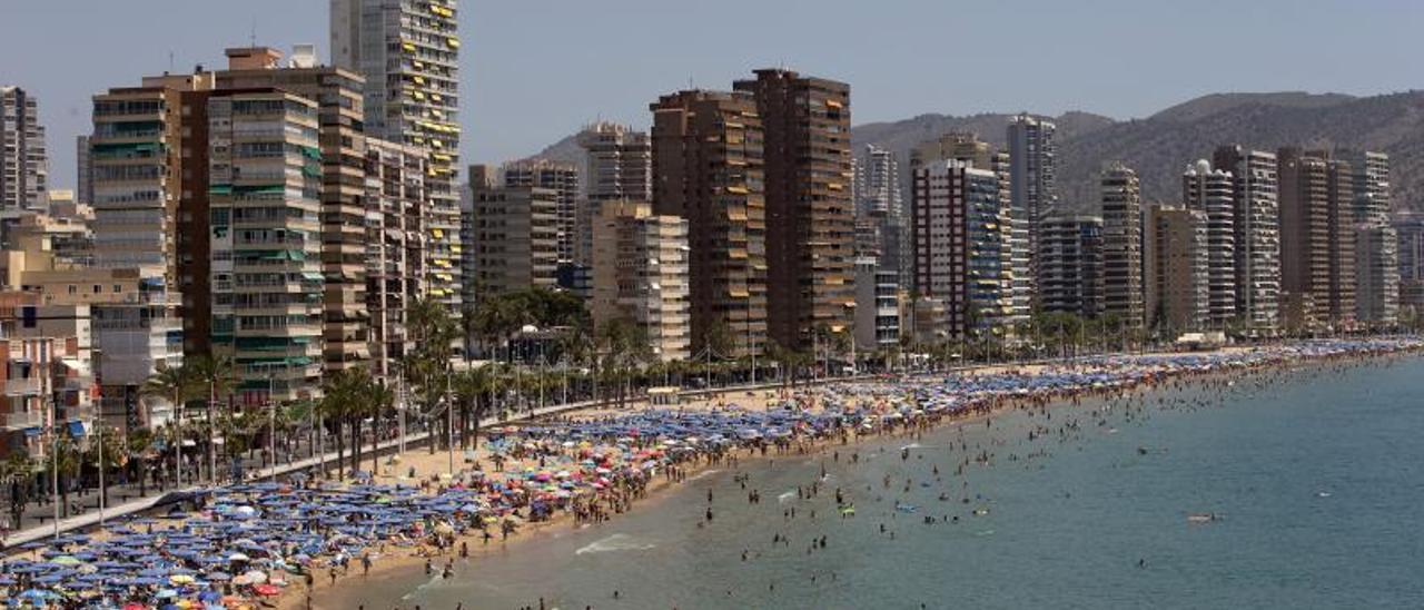 Edificios hoteleros y de apartamentos en Benidorm. | BLOOMBERG