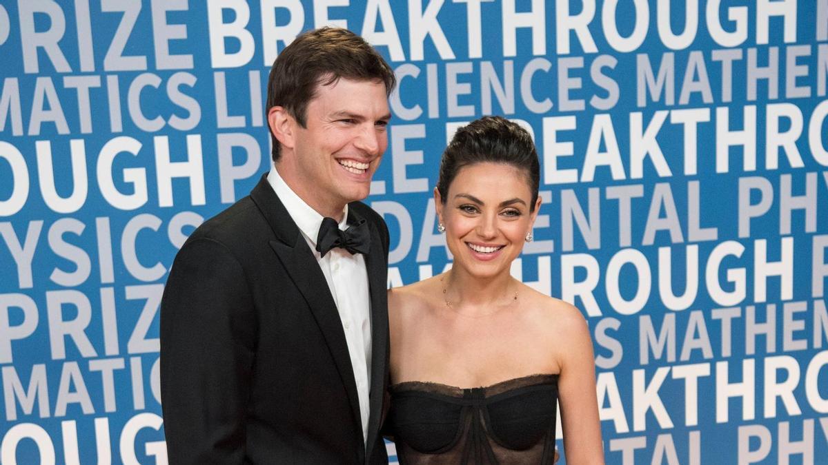 Ashton Kutcher y Mila Kunis en la ceremonia de entrega del premio Breakthrough