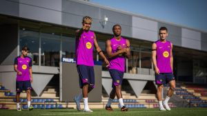Flick sube la intensidad: las mejores imágenes de la primera doble sesión de la pretemporada