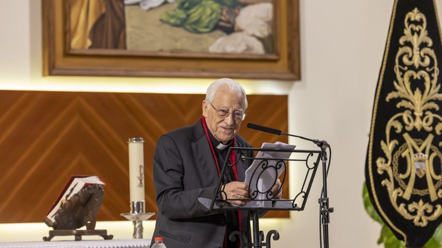 El pregón del Padre Ángel abre la Semana Santa de Torrevieja