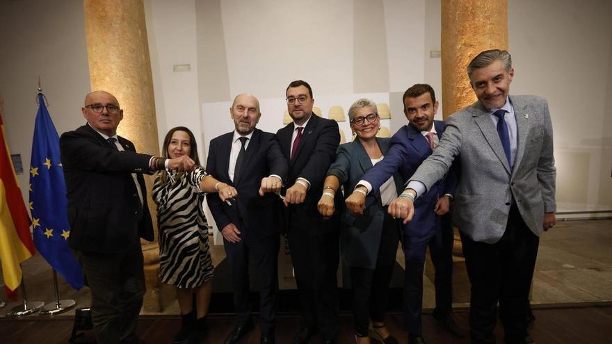 El derbi, rampa de lanzamiento de una campaña para prevenir el suicidio en Asturias: "Sigue jugando, somos un equipo"