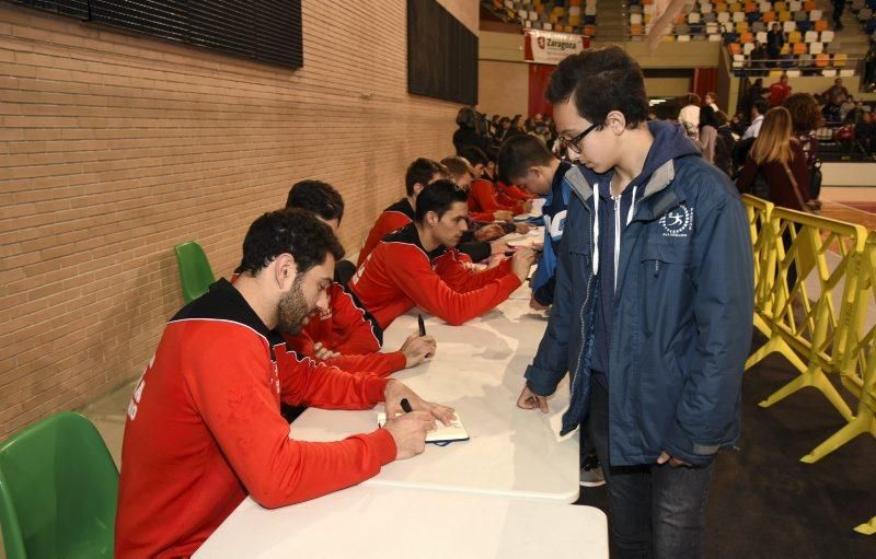 Firma de autógrafos de la selección española de balonmano