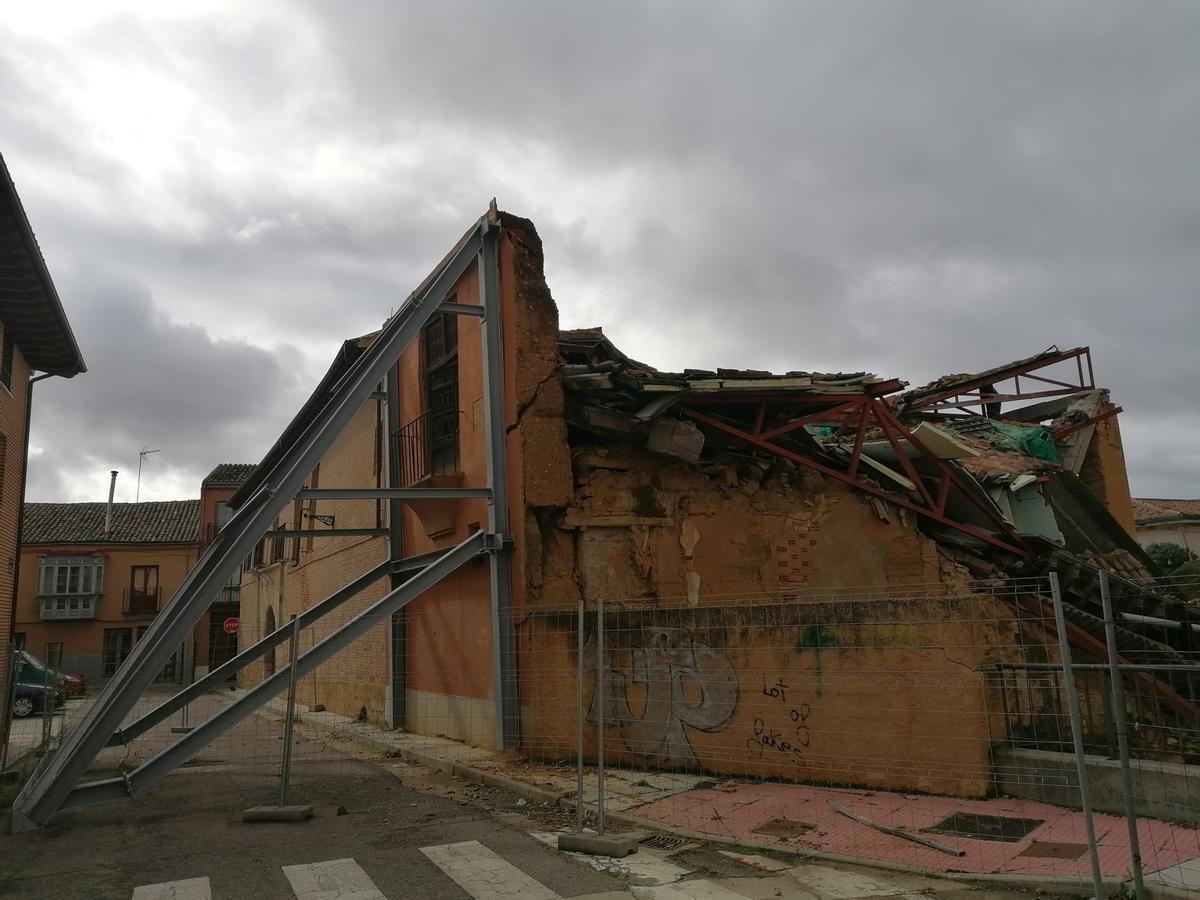 Zona del Palacio de Bustamante hundida en la que se encontraba la estancia que habitó Santa Teresa.